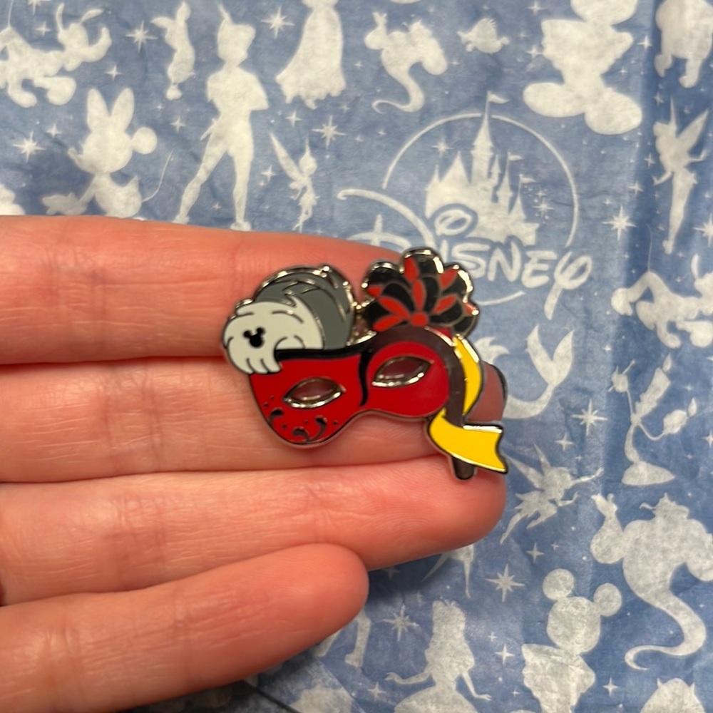 Disney Captain Hook Masquerade Pin